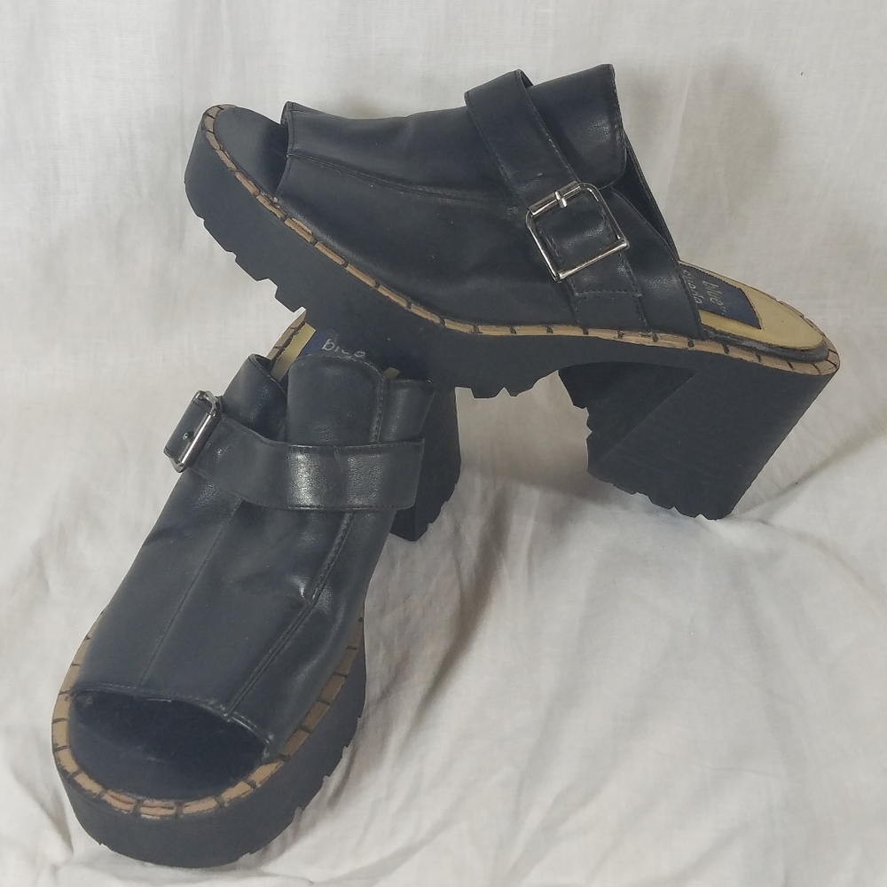Blue Suede Shoes Black Open Toe Clog Sandles sz 7